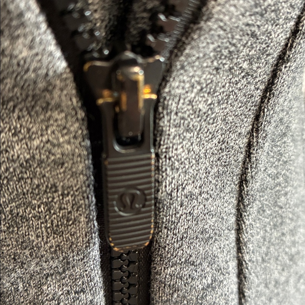 Lululemon grey zip-up jacket - small - Picture 2 of 7